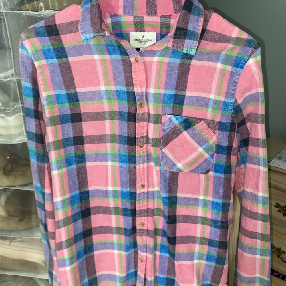 Pink flannel button down💓💓